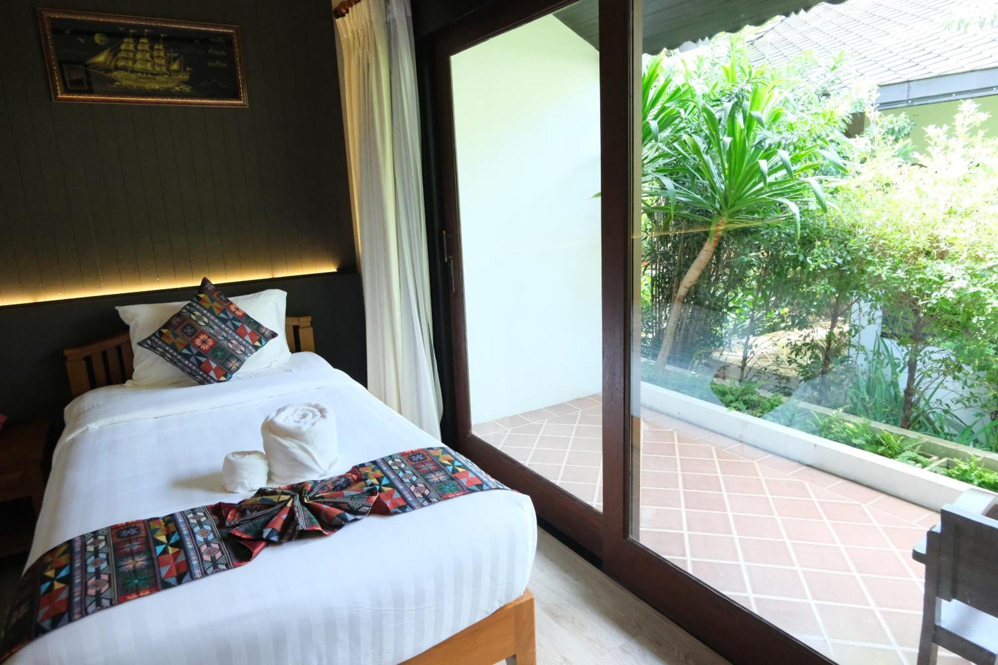 Vimarn Kaew Village And Resort Chiang Mai Exterior photo